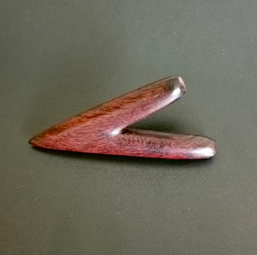 Kuripe Pipe - Tamarind Wood